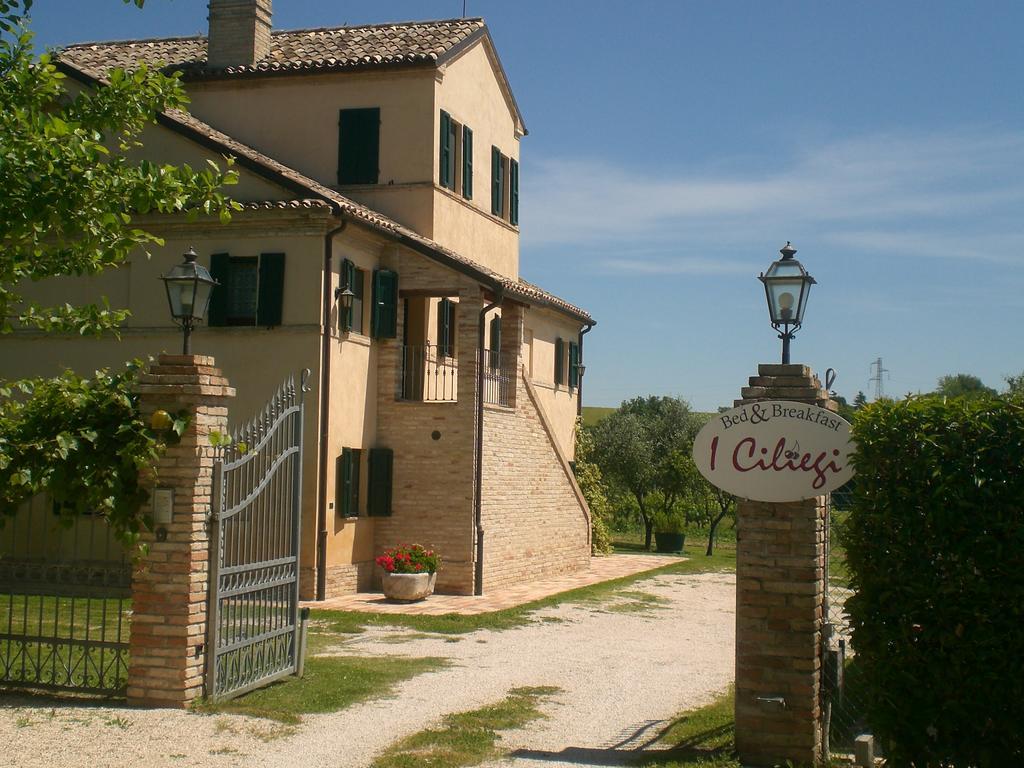 I Ciliegi Panzió Osimo Kültér fotó