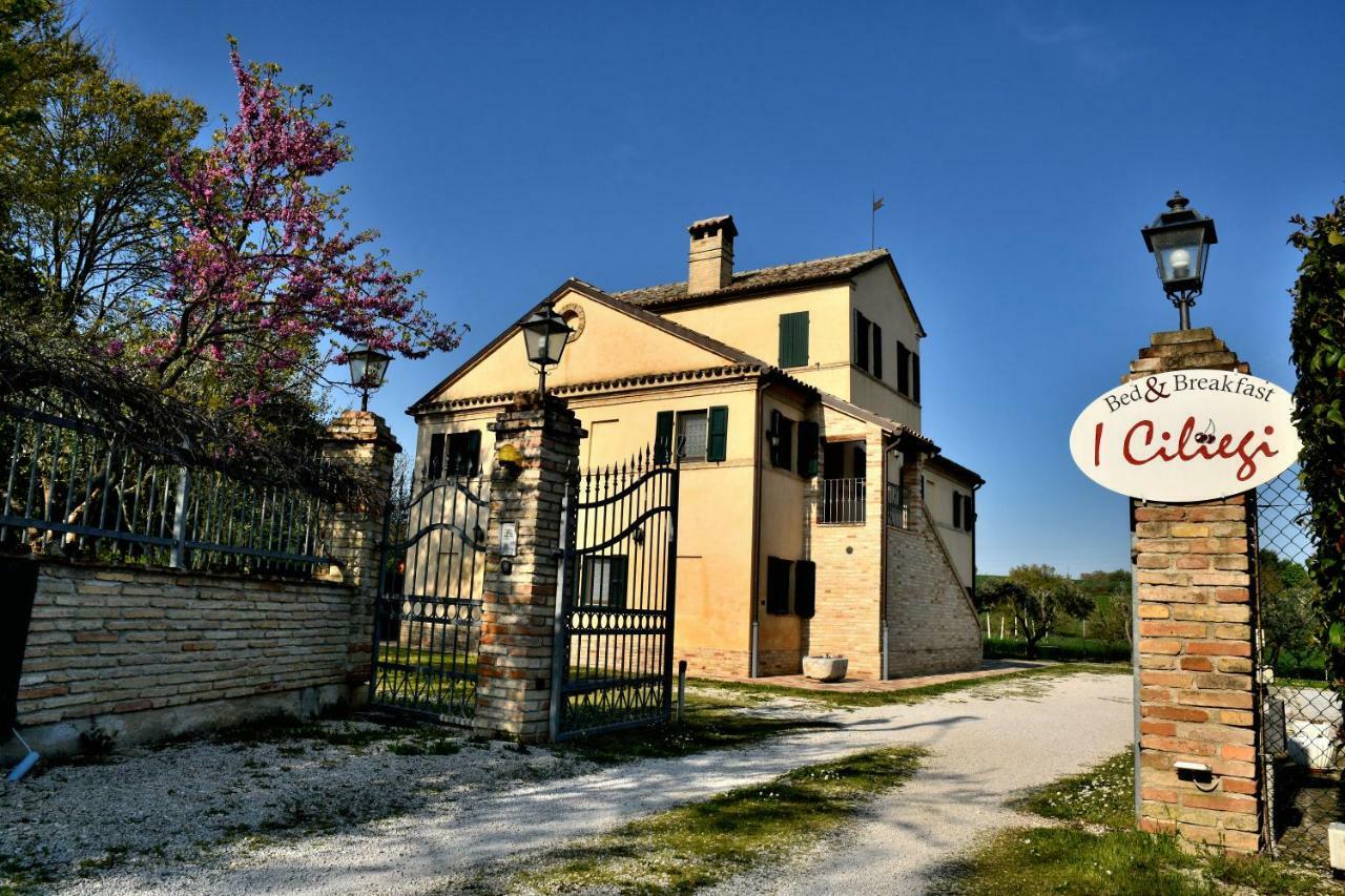 I Ciliegi Panzió Osimo Kültér fotó